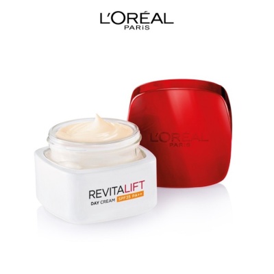 loreal-paris-revitalift-day-cream-50-2